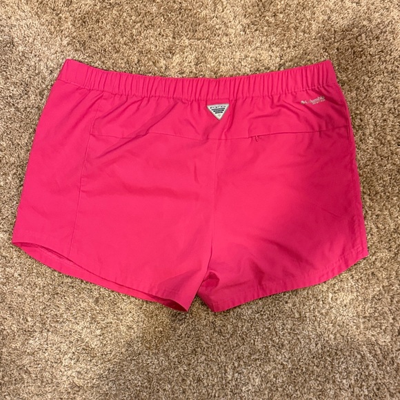 EUC - Blue and Pink Columbia Forest River Women's Shorts - Picture 6 of 7